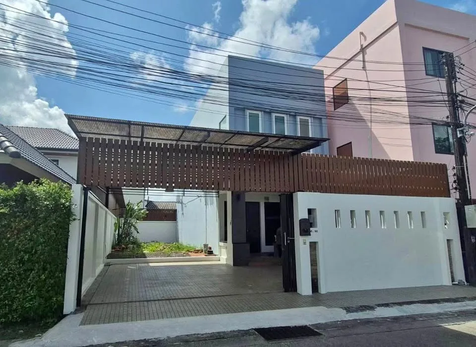 Дом с 2 спальнями и 3 ванными для аренды рядом с Robinson Lifestyle Thalang
