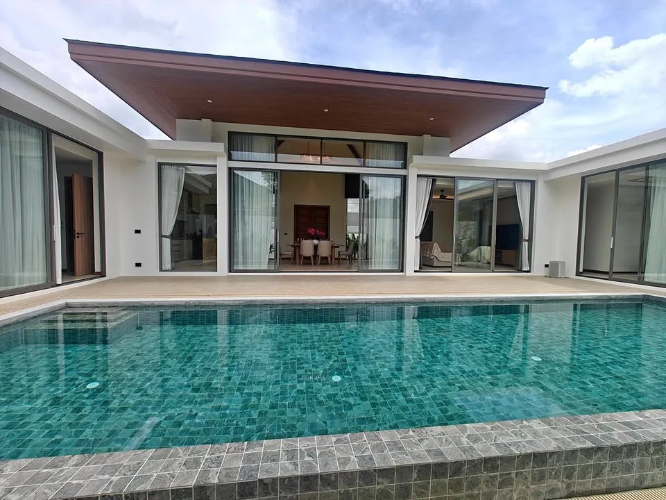 Villa de luxe 3 chambres avec piscine à louer près de l'UWC Phuket