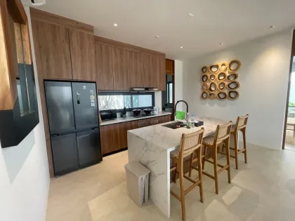 精致豪华泳池别墅，4卧5卫，位于Elite Chalong Villas