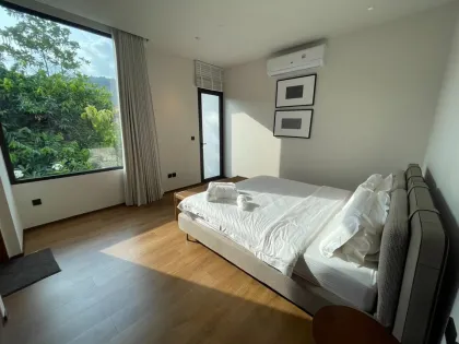 精致豪华泳池别墅，4卧5卫，位于Elite Chalong Villas