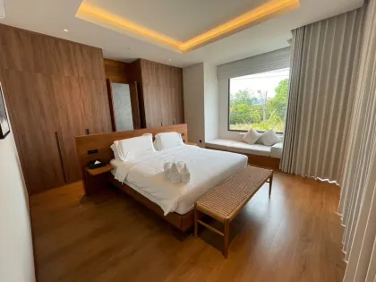 精致豪华泳池别墅，4卧5卫，位于Elite Chalong Villas