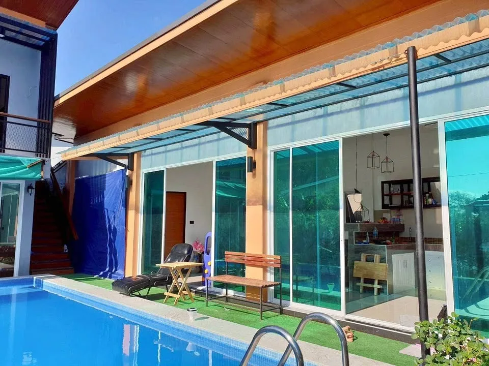 Villa con piscina de 3 dormitorios en alquiler anual en Cape Panwa, Phuket
