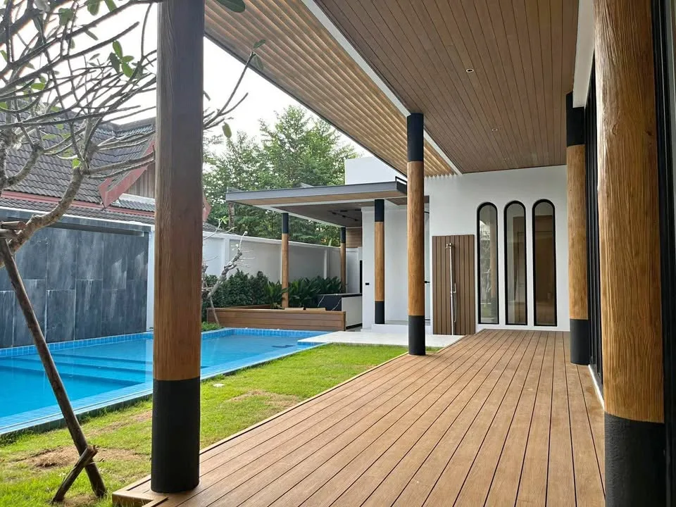 Luxuriöse 6-Zimmer Villa zur Miete in Cherngtalay mit Privatpool
