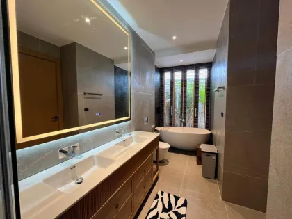 Villa de luxe 6 chambres à louer à Cherngtalay avec piscine privée
