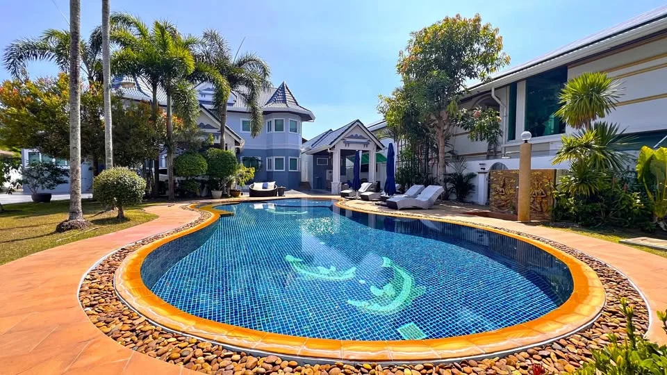 Villa unique 5 chambres avec piscine au parcours de golf de Kathu à louer