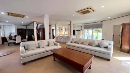 Unique 5-Bedroom Pool Villa at Kathu Golf Course for Rent