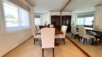 Unique 5-Bedroom Pool Villa at Kathu Golf Course for Rent
