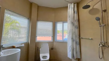 Unique 5-Bedroom Pool Villa at Kathu Golf Course for Rent