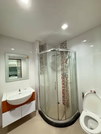 Condominio de 1 dormitorio amueblado completo en alquiler en The Pixels Cape Panwa