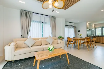 Casa de 3 dormitorios para alquiler a largo plazo cerca de Laguna Phuket