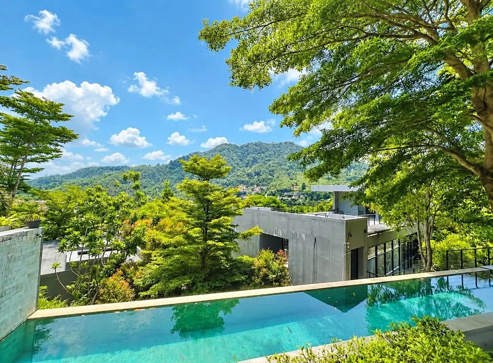 Modern 2-Bedroom Villa with Mountain Views in Kamala