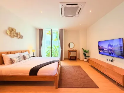 Luxuriöse moderne 3-Zimmer-Poolvilla in Laguna