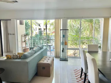 2-Zimmer-Penthouse mit 2 Bädern und Dachterrasse in Kamala