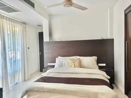 2-Zimmer-Penthouse mit 2 Bädern und Dachterrasse in Kamala