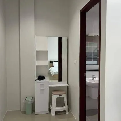 2-Zimmer-Reihenhaus mit flexiblen Mietoptionen in Kathu