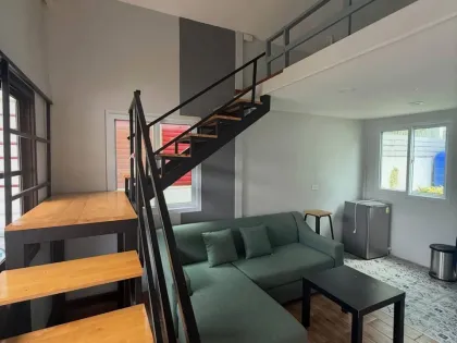 4-Zimmer-Haus mit Gästehaus zur Miete in Maneekram Village, Chalong