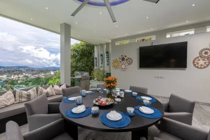 Luxus-Poolvilla mit Meerblick zur Miete – Bang Tao / Surin
