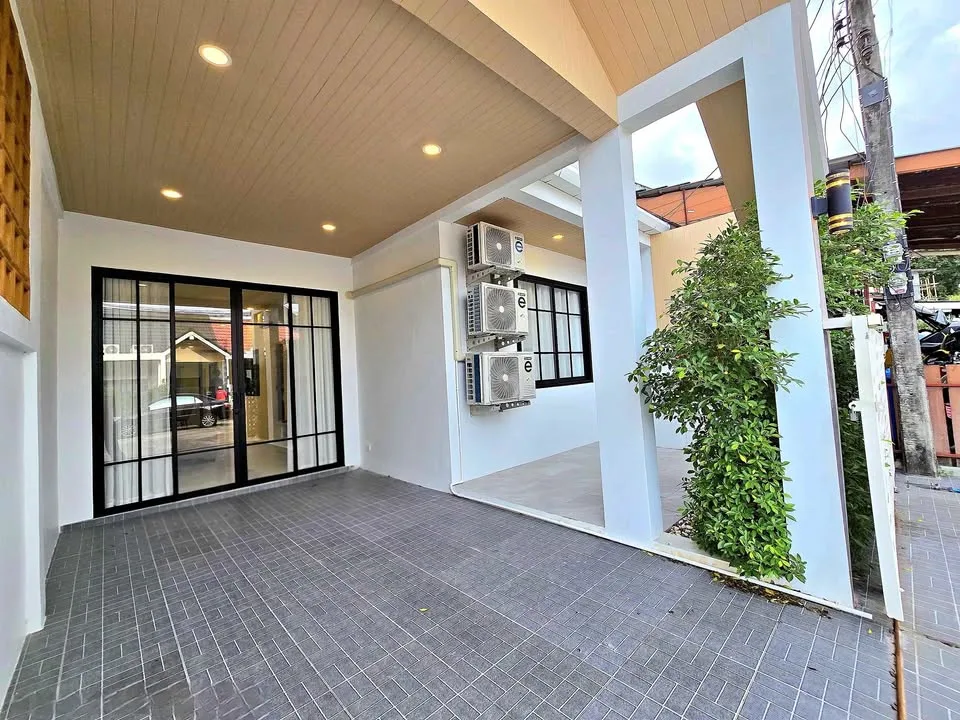 บ้านเช่า 3 ห้องนอน 2 ห้องน้ำ ใกล้ Robinson Lifestyle ชะลอง