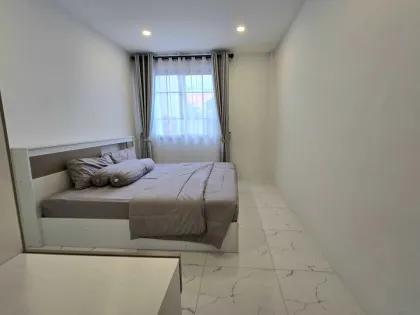 3-Zimmer-Haus mit 2 Bädern zur Miete in der Nähe von Robinson Lifestyle Chalong
