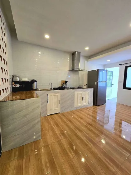 3-Zimmer-Haus mit 2 Bädern zur Miete in der Nähe von Robinson Lifestyle Chalong