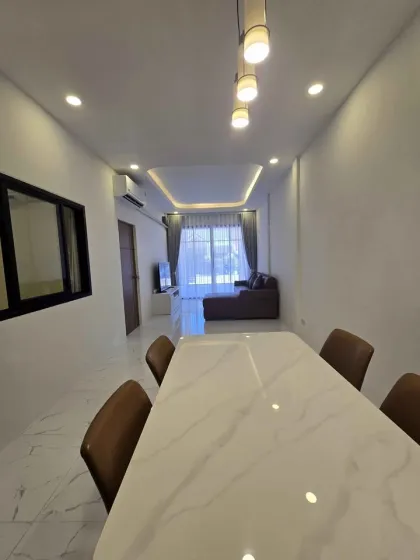 3-Zimmer-Haus mit 2 Bädern zur Miete in der Nähe von Robinson Lifestyle Chalong