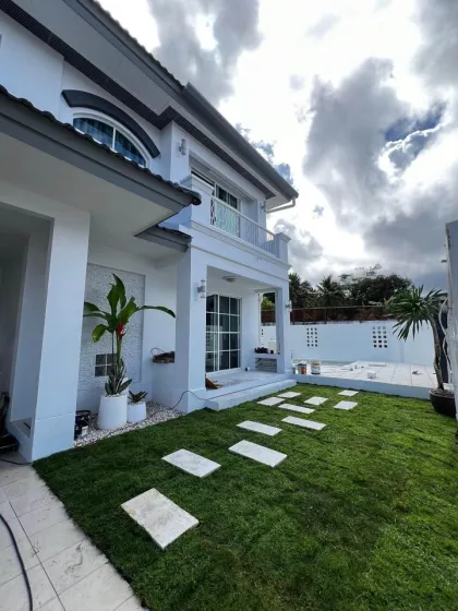 Privat-Villa mit Pool zur Miete im Land & Houses Park, Chalong