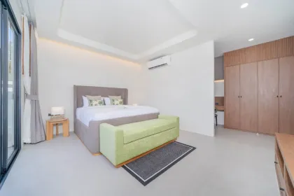 Luxus-Poolvilla zur Miete in Bang Tao, Phuket mit Bergblick