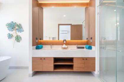 Luxus-Poolvilla zur Miete in Bang Tao, Phuket mit Bergblick