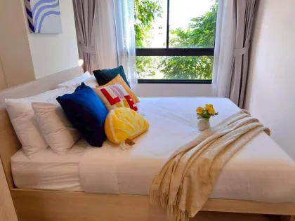 Stilvolle 2-Zimmer-Wohnung im The Base Bukit Phuket