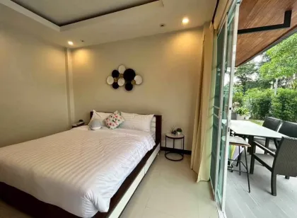 วิลล่าสระว่ายน้ำ 4 ห้องนอนให้เช่าในเชิงทะเล, ถลาง