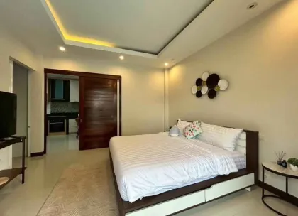วิลล่าสระว่ายน้ำ 4 ห้องนอนให้เช่าในเชิงทะเล, ถลาง