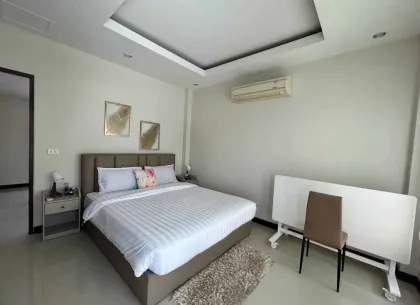 วิลล่าสระว่ายน้ำ 4 ห้องนอนให้เช่าในเชิงทะเล, ถลาง