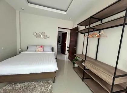 วิลล่าสระว่ายน้ำ 4 ห้องนอนให้เช่าในเชิงทะเล, ถลาง