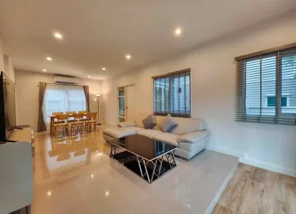 Brandneue 3 Schlafzimmer 3 Badezimmer Villa zur Miete in Anasiri Paklok
