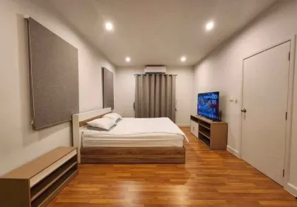Brandneue 3 Schlafzimmer 3 Badezimmer Villa zur Miete in Anasiri Paklok