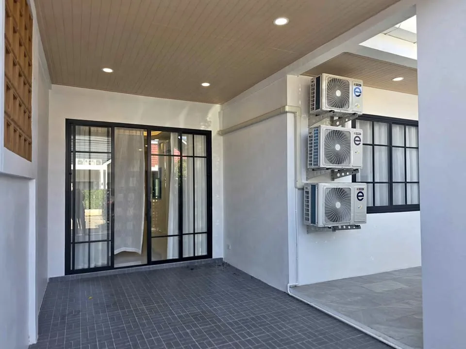 3 Beds 2 Baths – Modern Cozy Townhouse in Chalong
