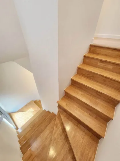 Luxuriöse 3-Zimmer-Familienvilla in Anasiri, Pa Klok zu vermieten