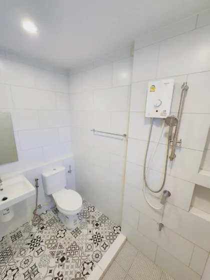 Luxuriöse 3-Zimmer-Familienvilla in Anasiri, Pa Klok zu vermieten