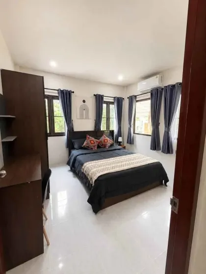 Geräumiges 3-Schlafzimmer Strandhaus zur Miete nahe Surin Beach