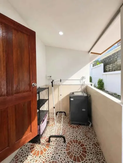 Geräumiges 3-Schlafzimmer Strandhaus zur Miete nahe Surin Beach