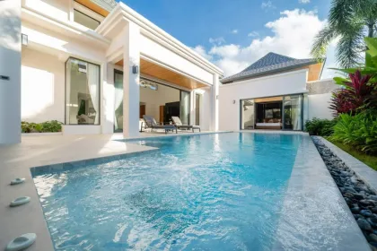 Moderne Luxus-Villa mit 3 Schlafzimmern und Pool in Bang Tao, Phuket