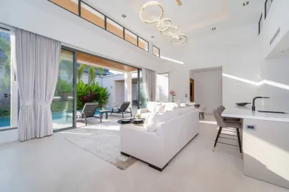 Moderne Luxus-Villa mit 3 Schlafzimmern und Pool in Bang Tao, Phuket