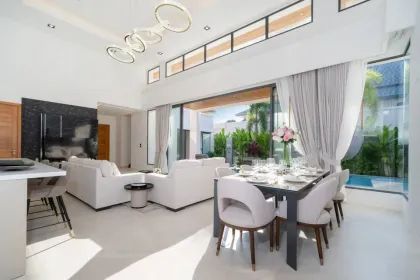 Moderne Luxus-Villa mit 3 Schlafzimmern und Pool in Bang Tao, Phuket