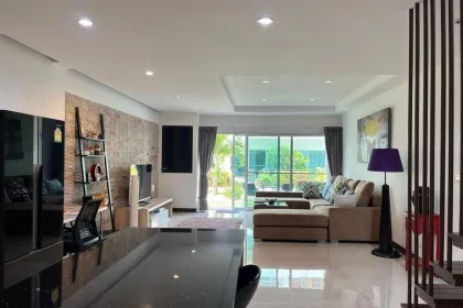 Moderno adosado de 3 habitaciones en alquiler en Kamala, Phuket