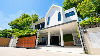 Villa independiente de 3 habitaciones con piscina privada en Thalang
