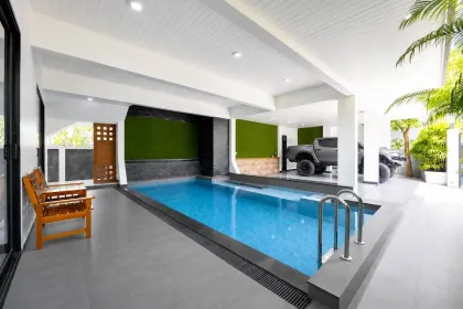 Villa independiente de 3 habitaciones con piscina privada en Thalang