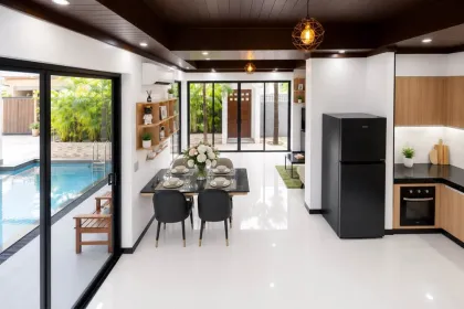 Villa independiente de 3 habitaciones con piscina privada en Thalang