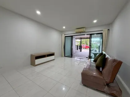 Maison en rangée 2 chambres, 2 salles de bain à louer à Kathu, Phuket