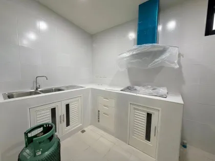 Maison en rangée 2 chambres, 2 salles de bain à louer à Kathu, Phuket
