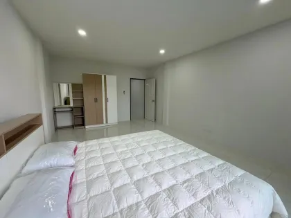 Maison en rangée 2 chambres, 2 salles de bain à louer à Kathu, Phuket